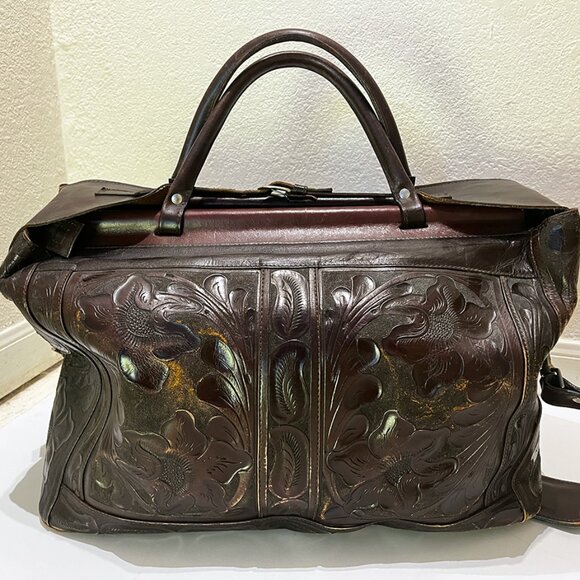 Handmade Leather Weekender Bag - Picture 2 of 11